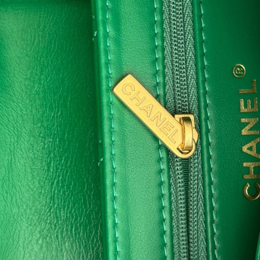 CHANEL 23k Kelly Green - chanel kelly green replica detail 5