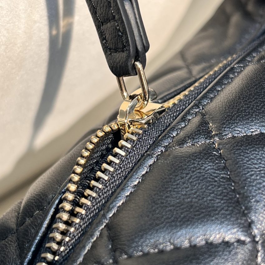 49639_g5 CHANEL 23c Pouch - chanel 23c pouch replica detail 5