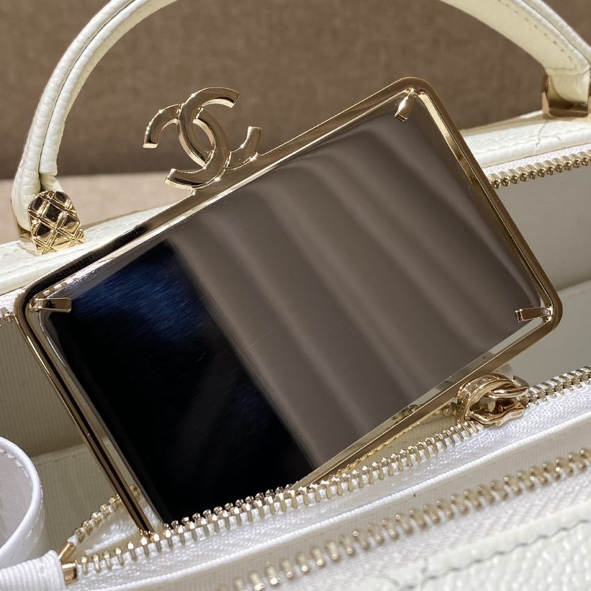 49641_g1 CHANEL 22 Camera Bag White - chanel camera bag white dupe detail 1