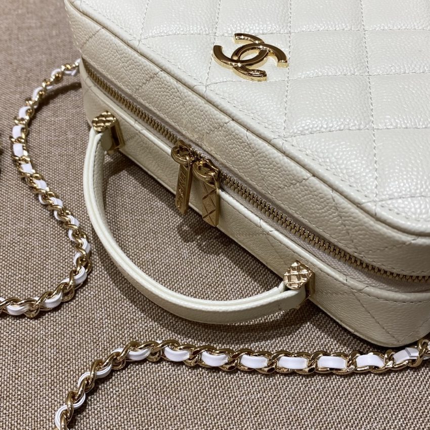 49641_g5 CHANEL 22 Camera Bag White - chanel camera bag white dupe detail 5
