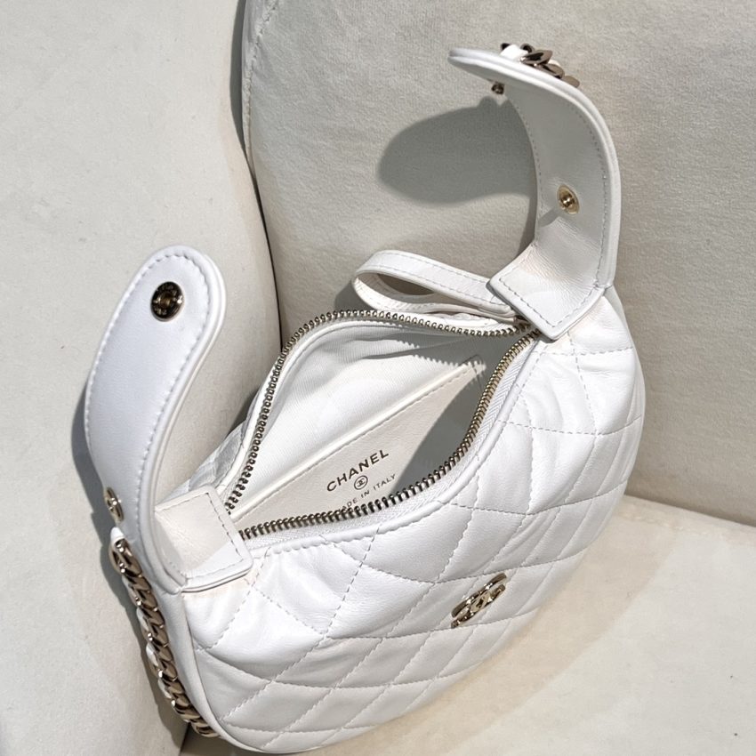 49650_g3 CHANEL 23c Pouch White - chanel pouch white replica detail 3