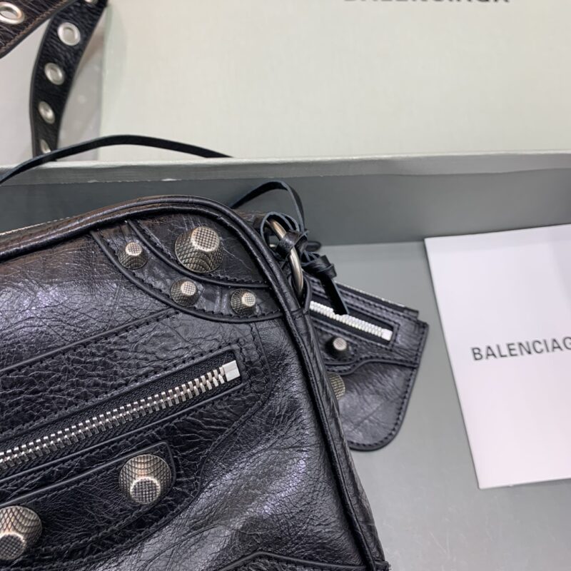 balenciaga-cagole-crossbody-gallery-4