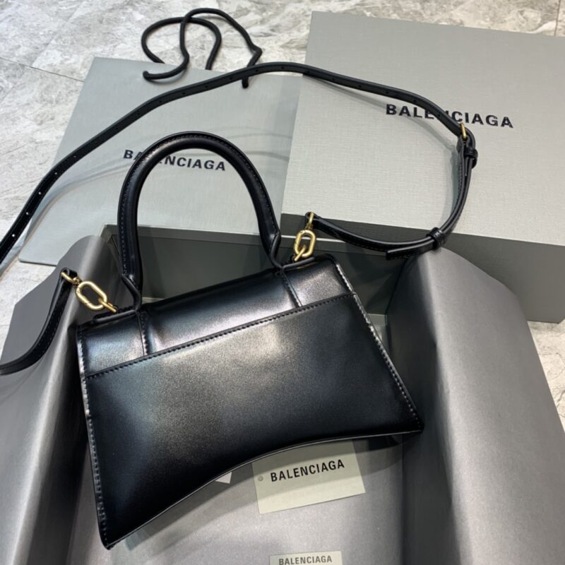 balenciaga-hourglass-black-gallery-1