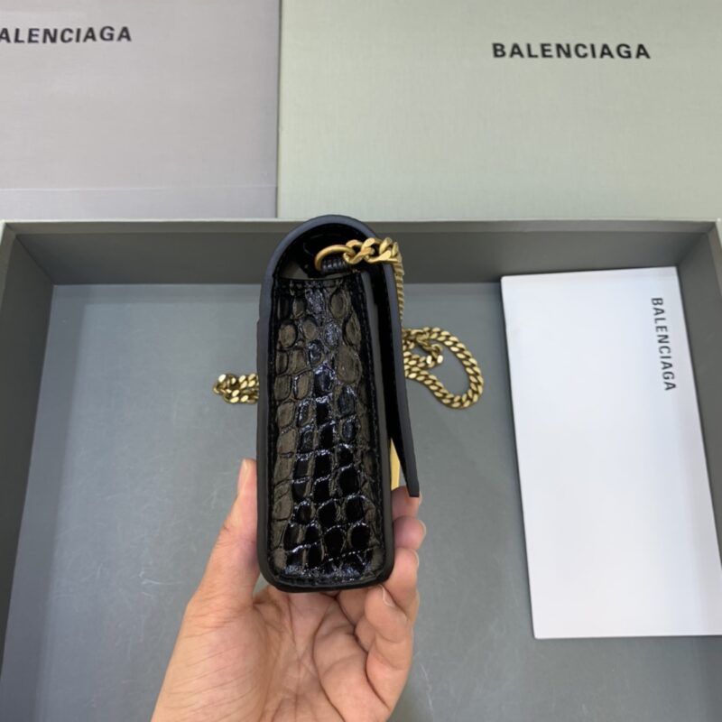 balenciaga-hourglass-on-chain-black-gallery-7