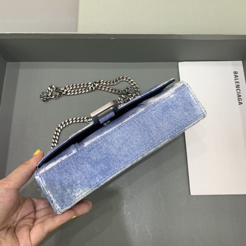 balenciaga-hourglass-on-chain-denim-gallery-5