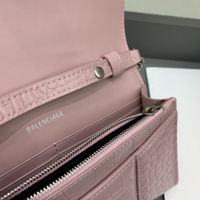 balenciaga-hourglass-on-chain-pink-gallery-1