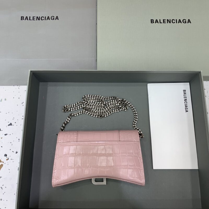balenciaga-hourglass-on-chain-pink-gallery-4