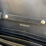 balenciaga-hourglass-on-chain-shine-black-gallery-1