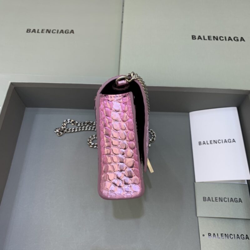 balenciaga-hourglass-on-chain-shine-purple-gallery-6