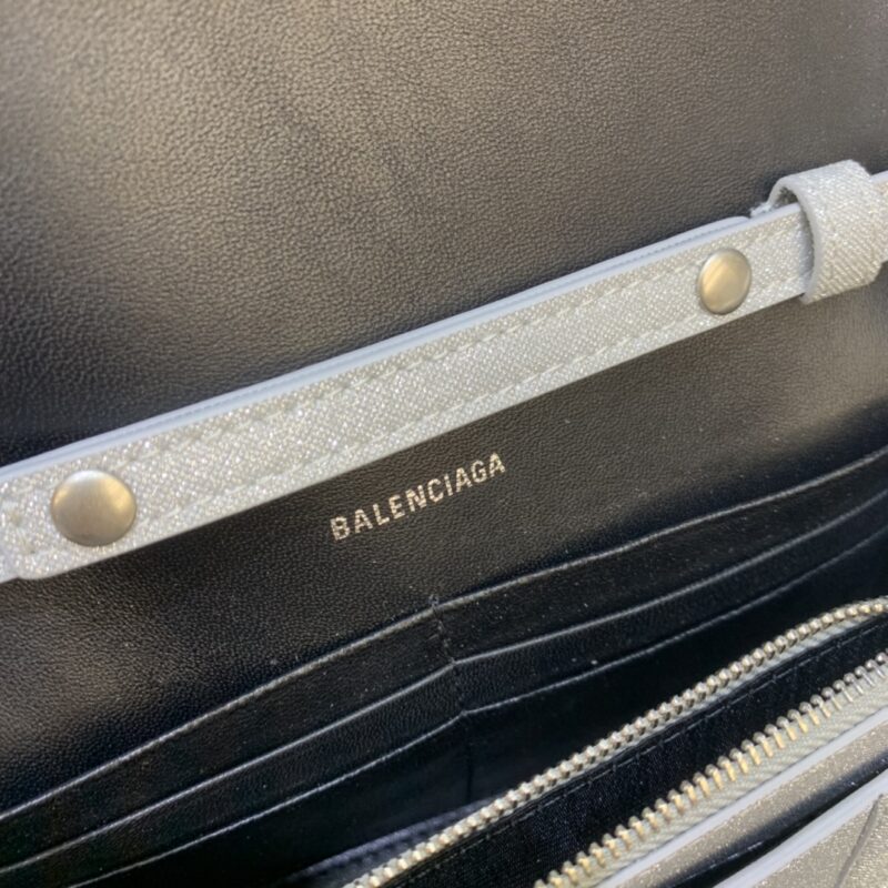 balenciaga-hourglass-on-chain-shine-silver-gallery-5