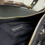 balenciaga-le-cagole-black-gallery-3