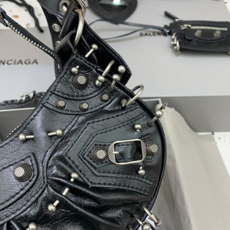 balenciaga-le-cagole-black-silver-gallery-3