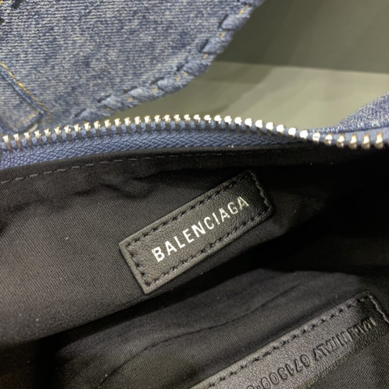balenciaga-le-cagole-denim-gallery-1