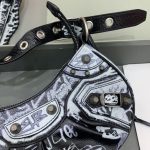 balenciaga-le-cagole-graffiti-black-gallery-4
