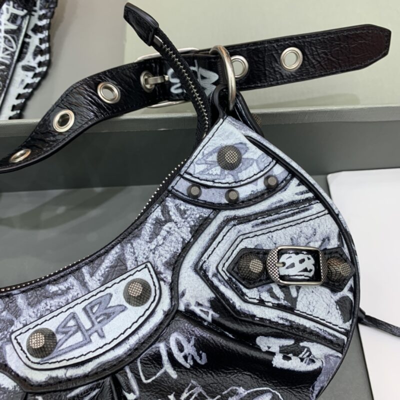 balenciaga-le-cagole-graffiti-black-gallery-4