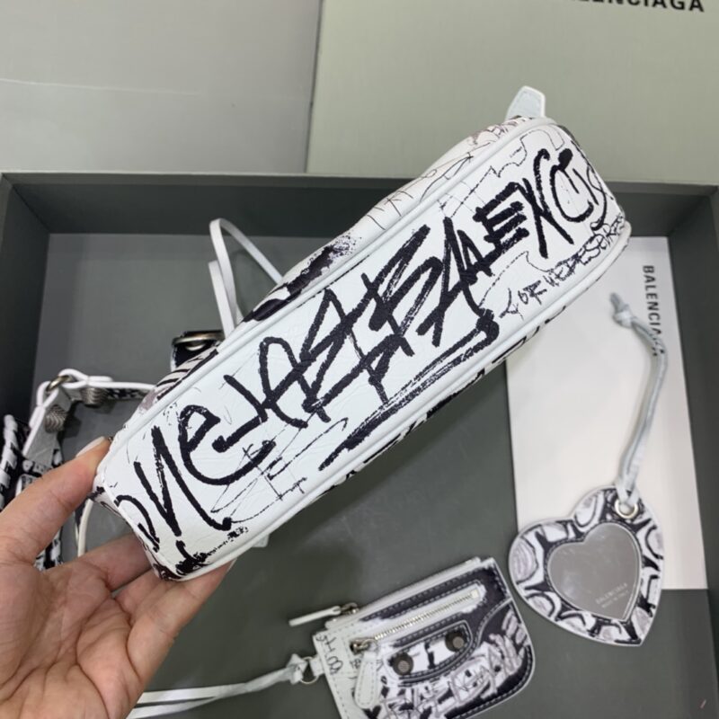balenciaga-le-cagole-graffiti-white-gallery-1