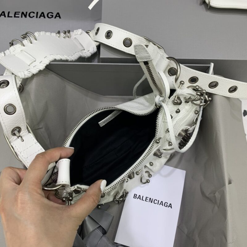 balenciaga-le-cagole-white-gallery-6