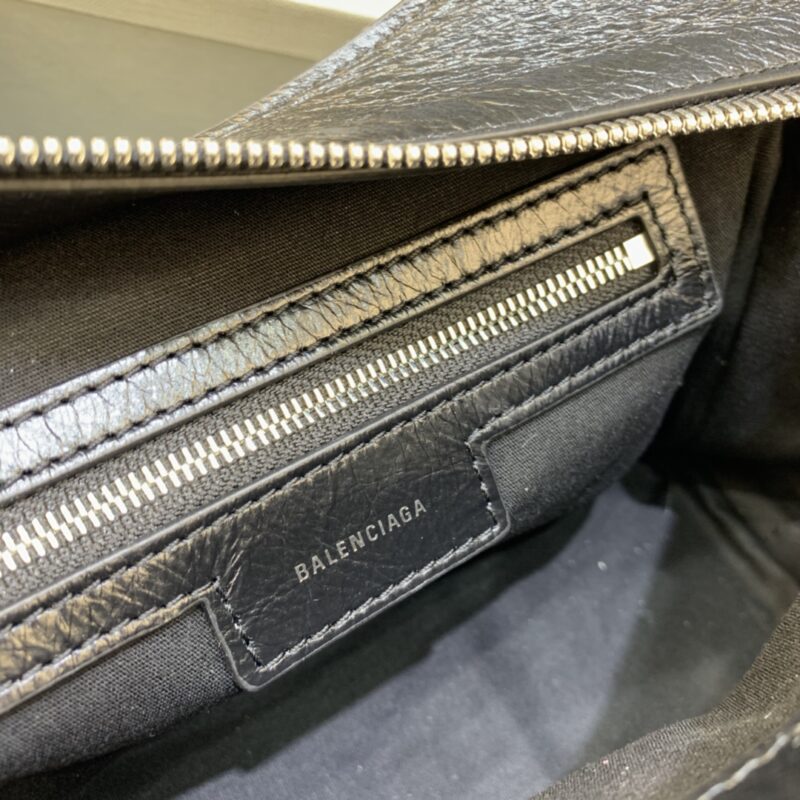 balenciaga-le-city-black-diamond-gallery-1