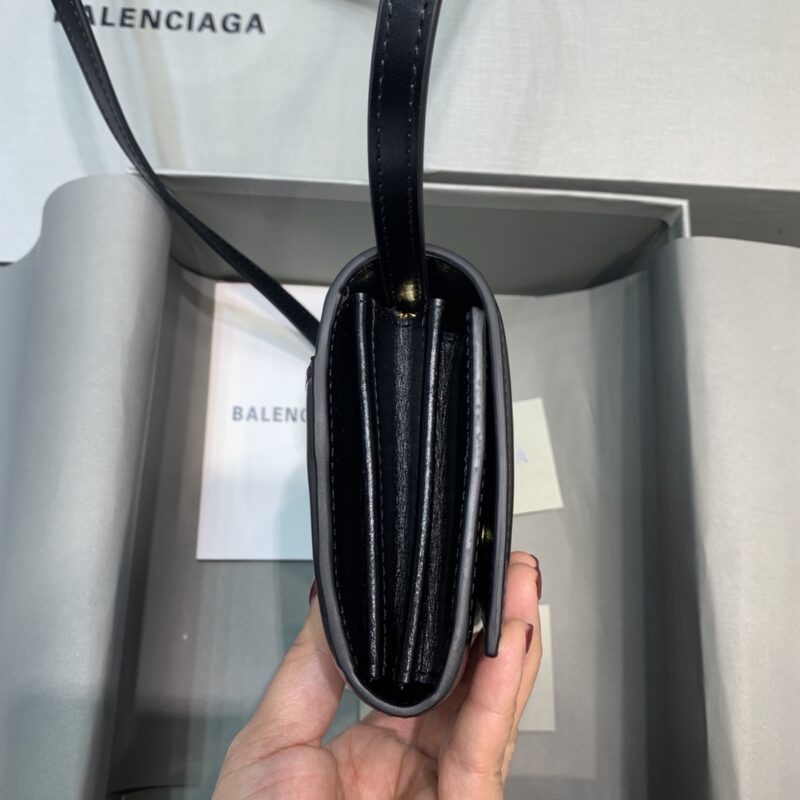 balenciaga-waist-bag-gallery-3