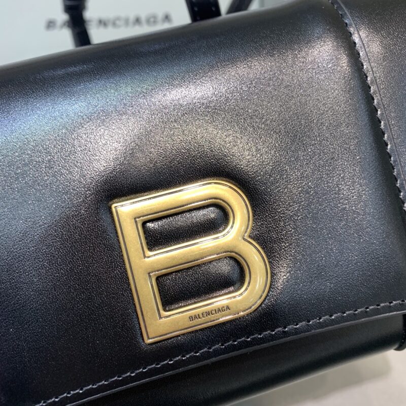 balenciaga-waist-bag-gallery-5