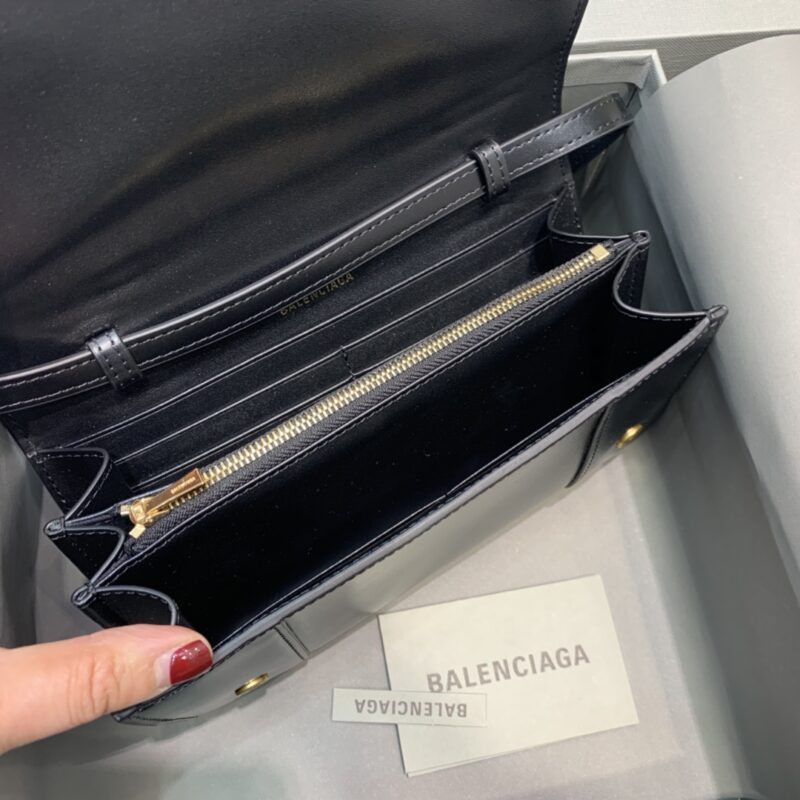 balenciaga-waist-bag-gallery-7
