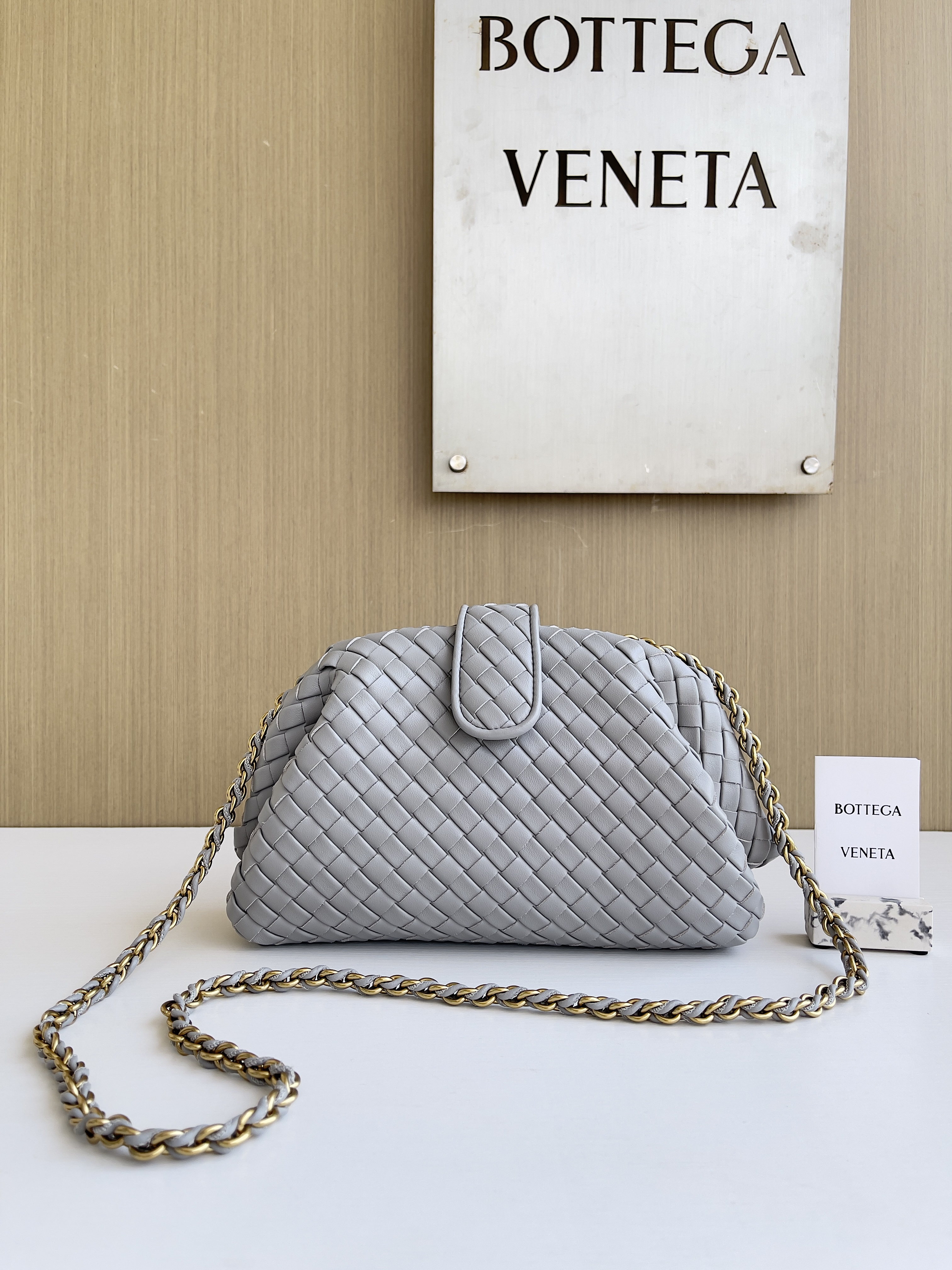 Bottega Veneta Lauren 1980 Basalt - View 2 | Intrecciato Detail