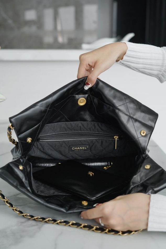 chanel-22-small-handbag-black-gallery-10