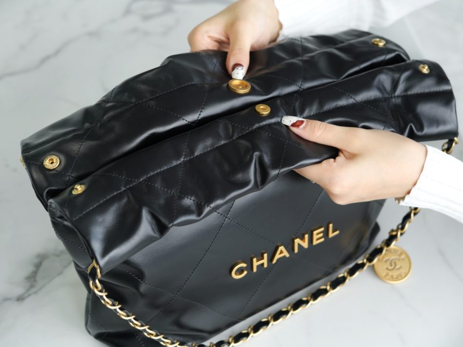 chanel-22-small-handbag-black-gallery-9