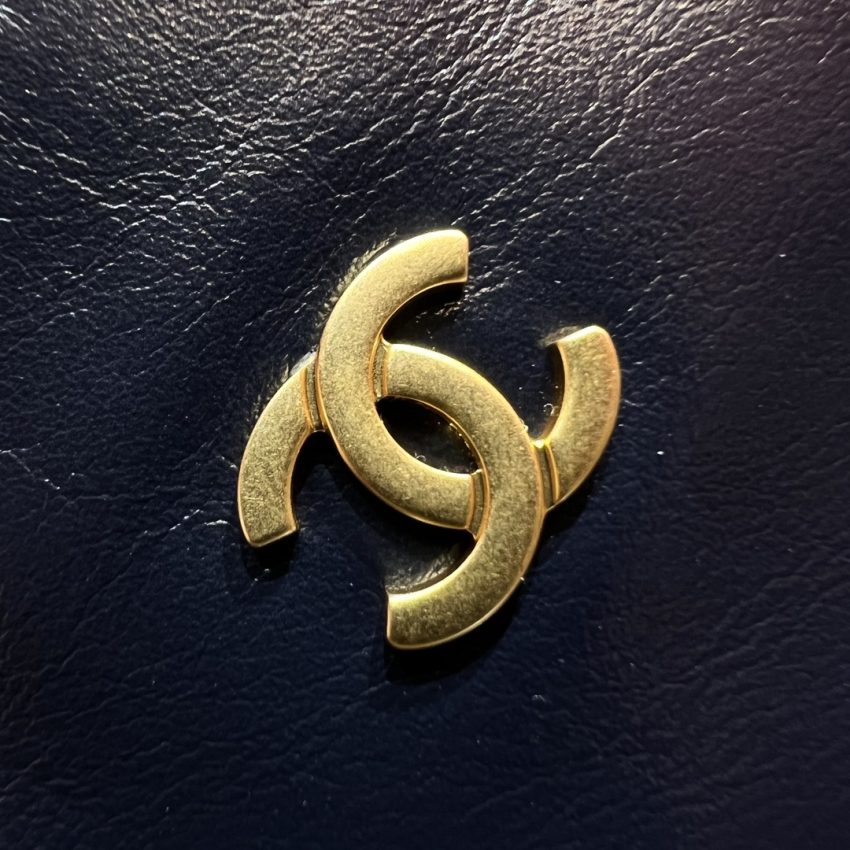 chanel-22-small-handbag-dark-blue-gallery-7
