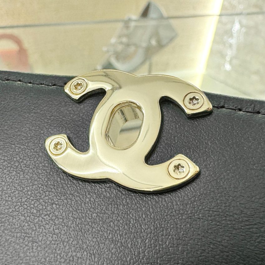 chanel-23-patent-box-bag-gallery-5 CHANEL 23 Patent Box Bag - fake chanel box bag detail 8