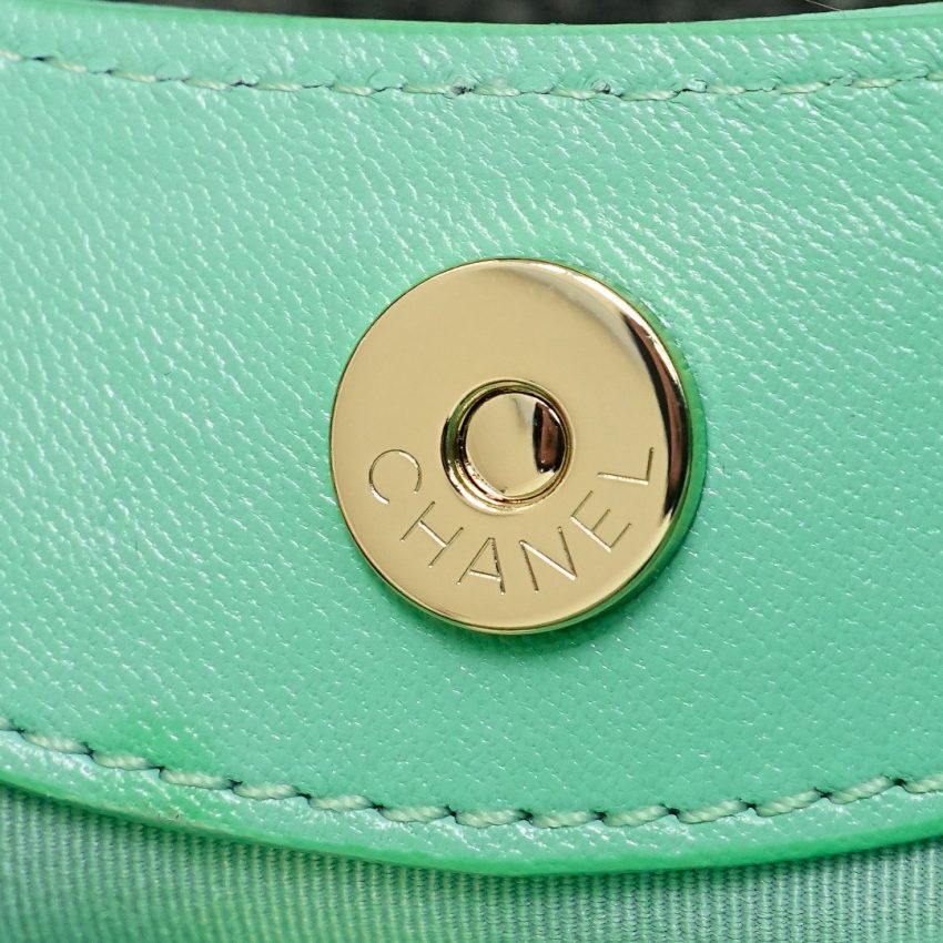 chanel-24s-mini-horizontal-green-gallery-3 CHANEL 24s Mini Horizontal Green - chanel mini horizontal dupe detail 4