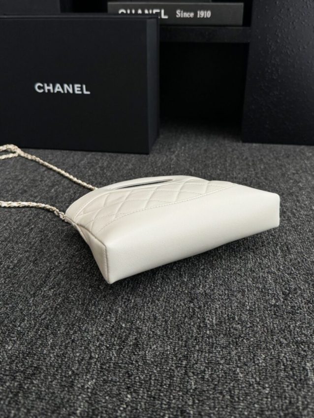 chanel-24s-mini-horizontal-white-gallery-3 CHANEL 24s Mini Horizontal White - chanel horizontal mini dupe detail 4