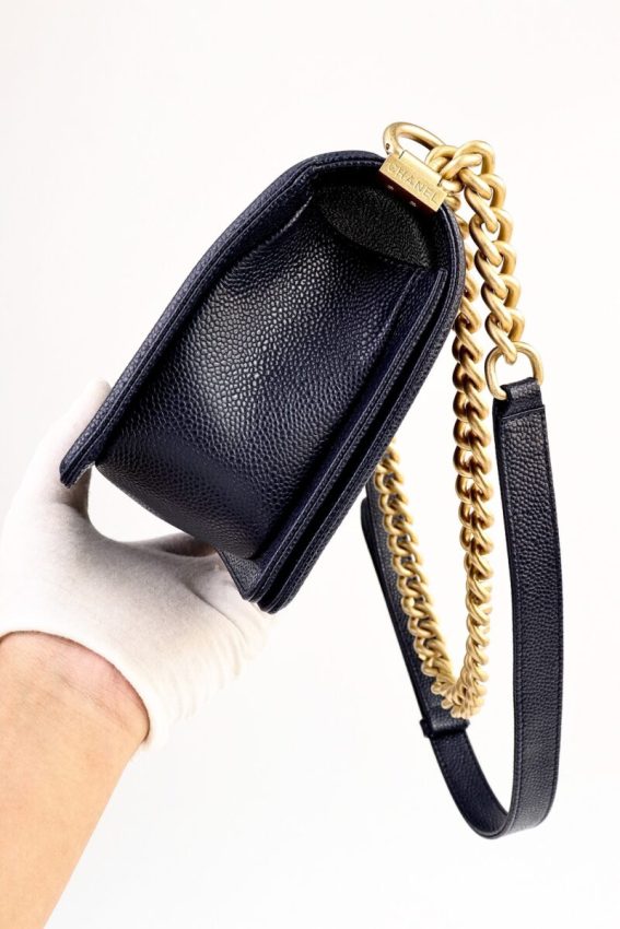 chanel-le-boy-dark-blue-gallery-1