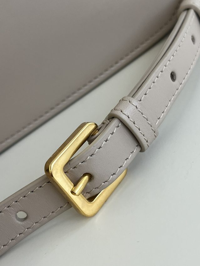dior-30-montaigne-avenue-bag-beige-gallery-4