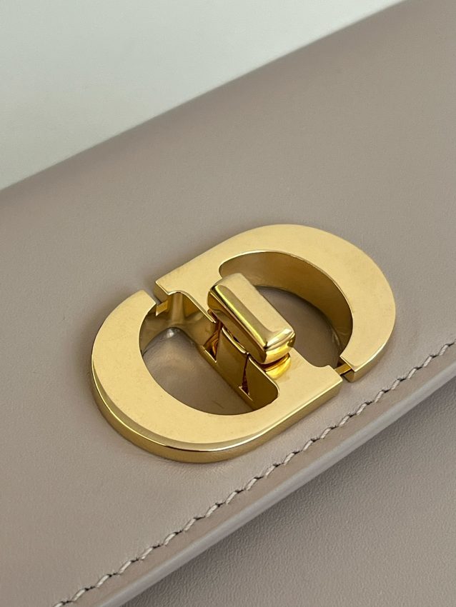 dior-30-montaigne-avenue-bag-beige-gallery-8