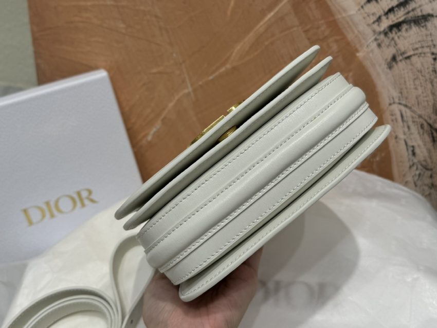 dior-30-montaigne-avenue-top-handle-white-gallery-4