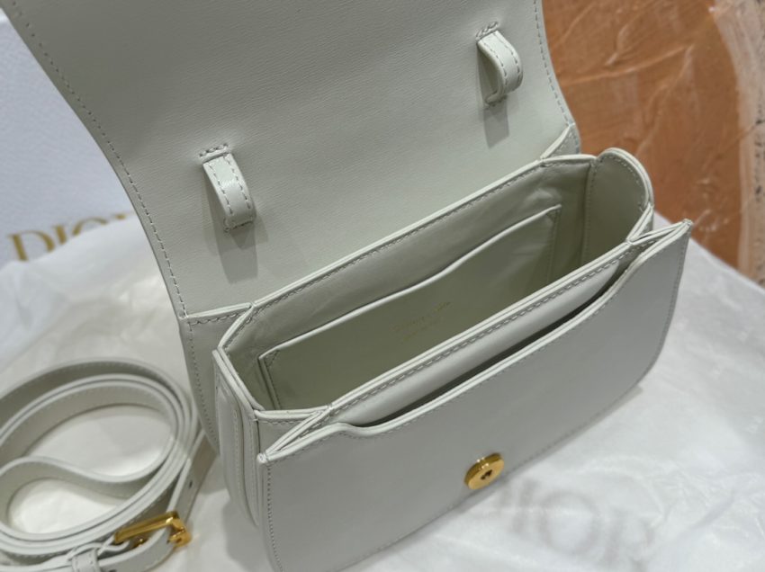 dior-30-montaigne-avenue-top-handle-white-gallery-7