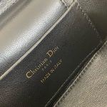 dior-30-montaigne-vanity-black-gallery-7