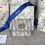 dior-30-montaigne-wallet-gallery-1