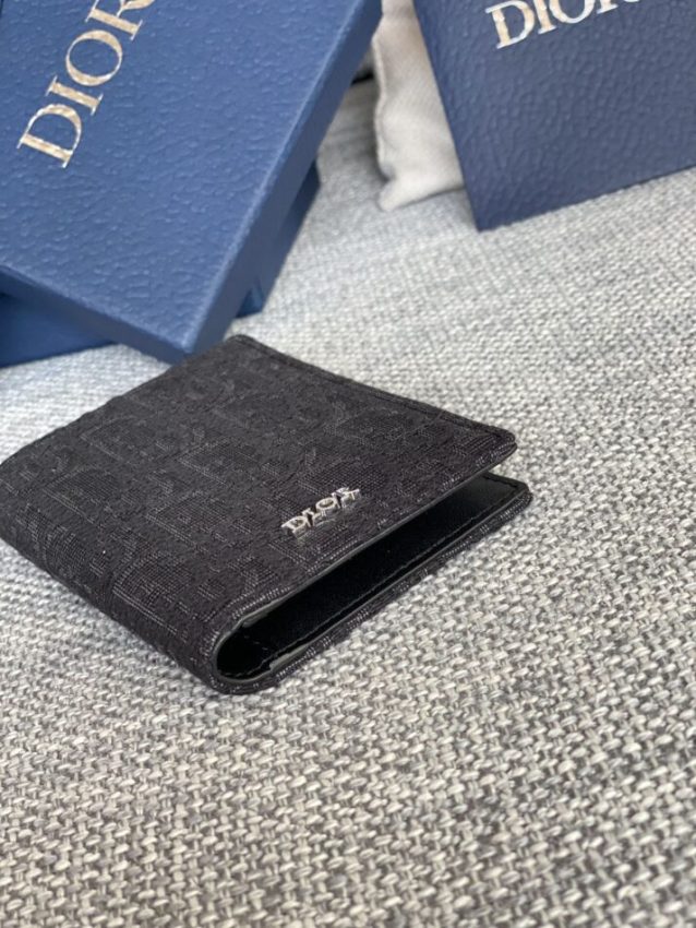 dior-bi-fold-card-holder-black-gallery-2
