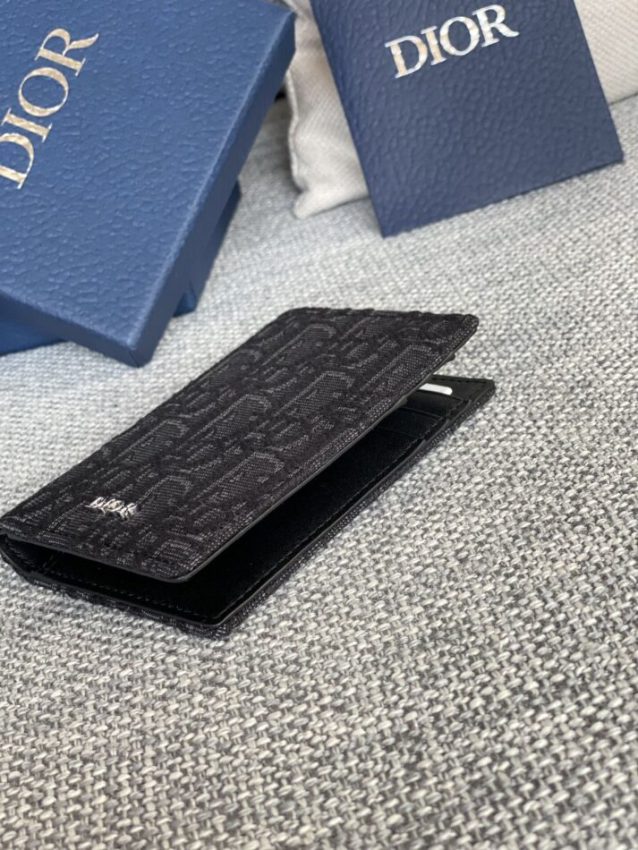 dior-bi-fold-card-holder-black-gallery-5