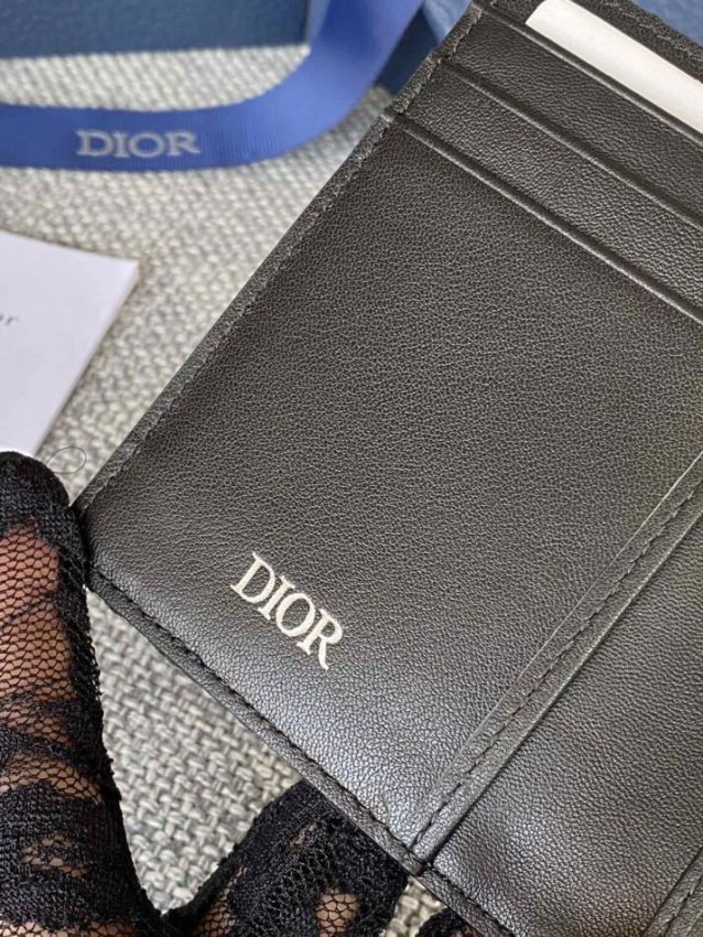 dior-bi-fold-card-holder-black-gallery-6