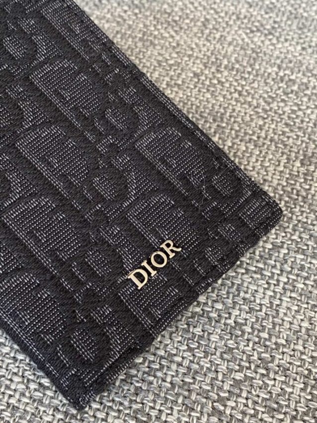 dior-bi-fold-card-holder-black-gallery-7