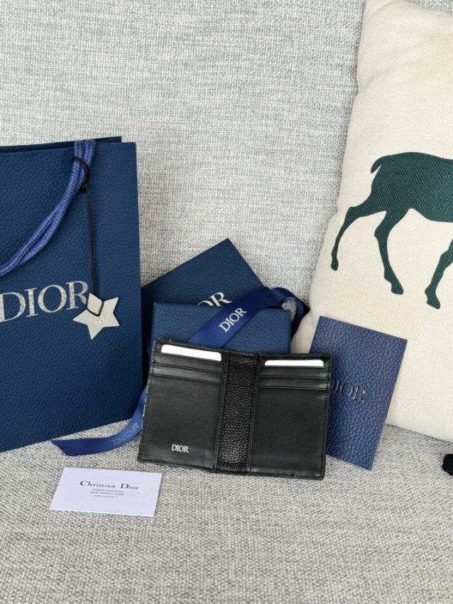 dior-bi-fold-card-holder-gallery-3