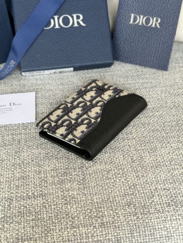 dior-bi-fold-card-holder-gallery-8