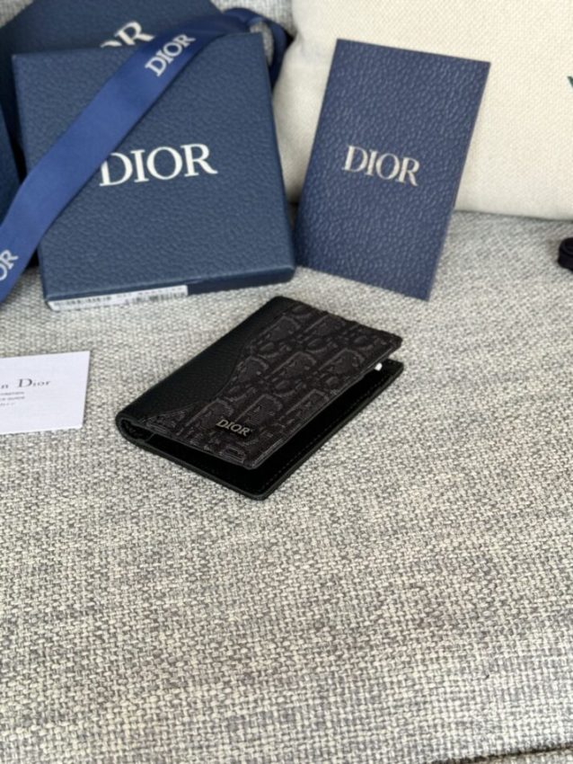 dior-bi-fold-card-holder-oblique-black-gallery-1