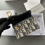 dior-bloom-card-holder-gallery-1