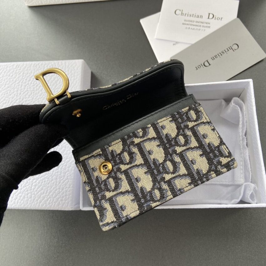 dior-bloom-card-holder-gallery-1