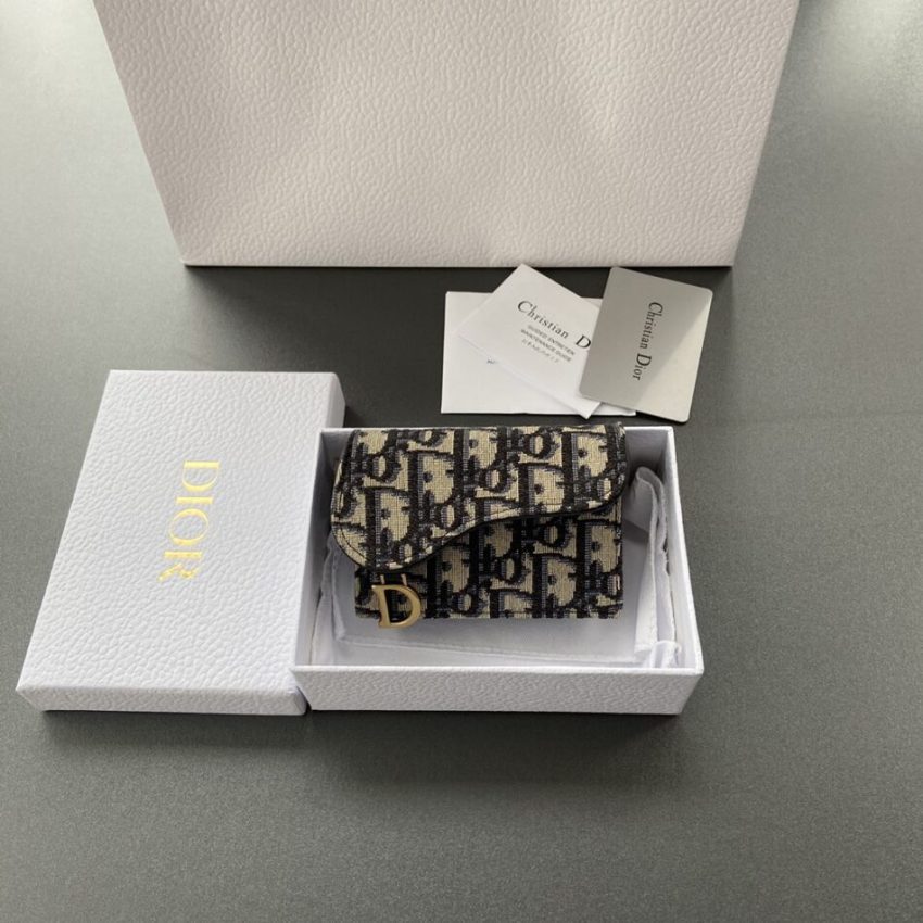 dior-bloom-card-holder-gallery-3