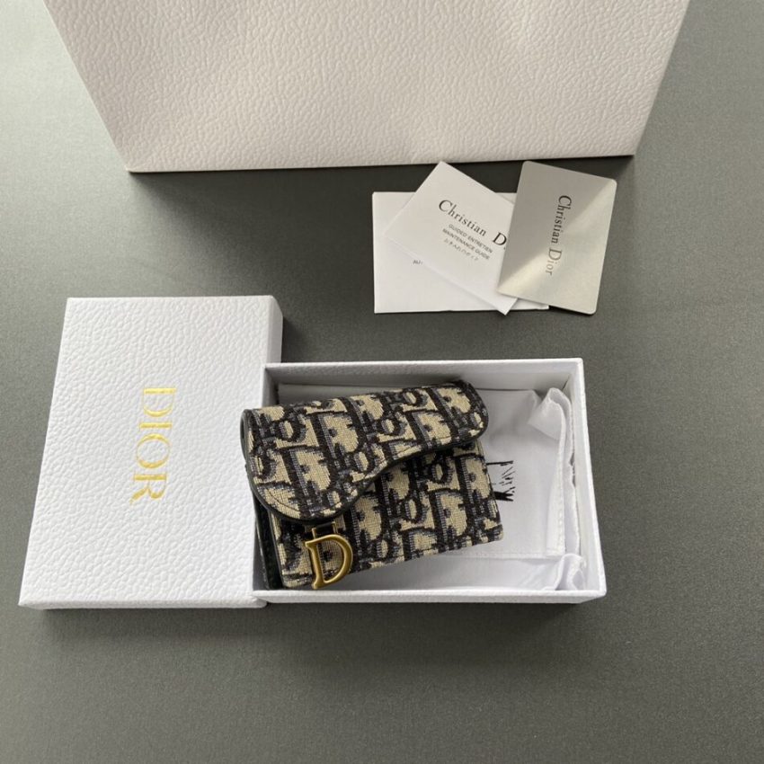 dior-bloom-card-holder-gallery-7